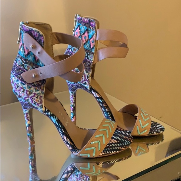 Chinese laundry 7.5 heels - Picture 2 of 5